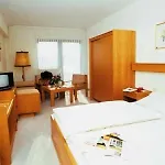 Merian Rothenburg Hotel 3*